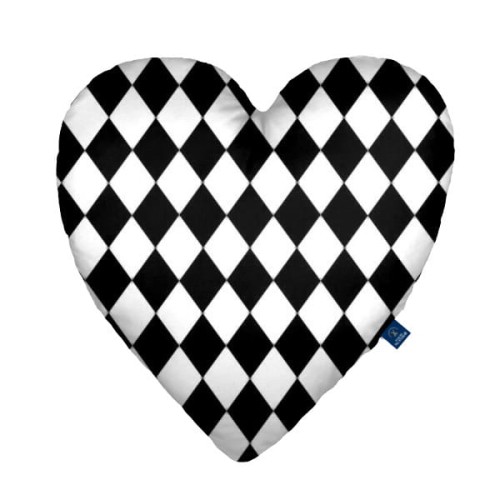 chessboard poduszka serce.jpg