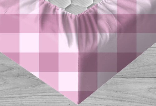 pink grid prześcieradło z gumką.jpg