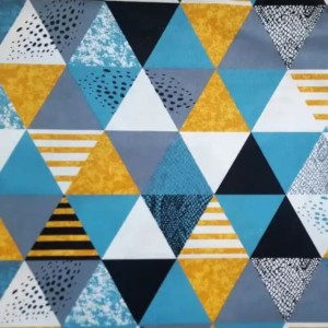 Blue triangles - Prześcieradło bez gumki - dowolny rozmiar
